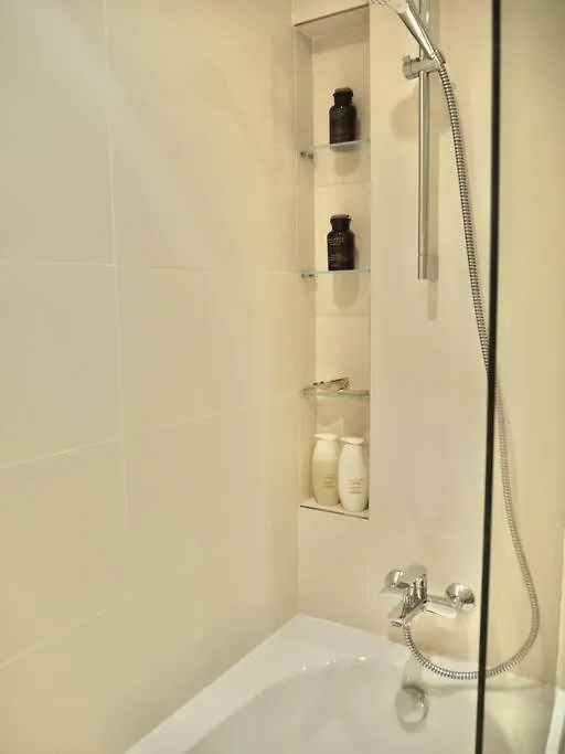 Brandnew, Oceanview, Privatebeach, 1Bed Dubai Apartment